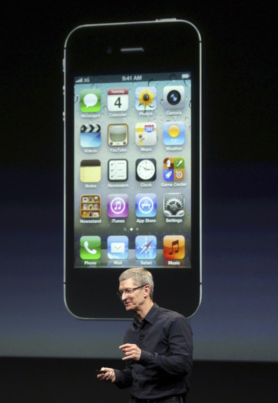 Iphone 4s Release Recap Of Apple S Let S Talk Iphone Event Product Features Photos Videos