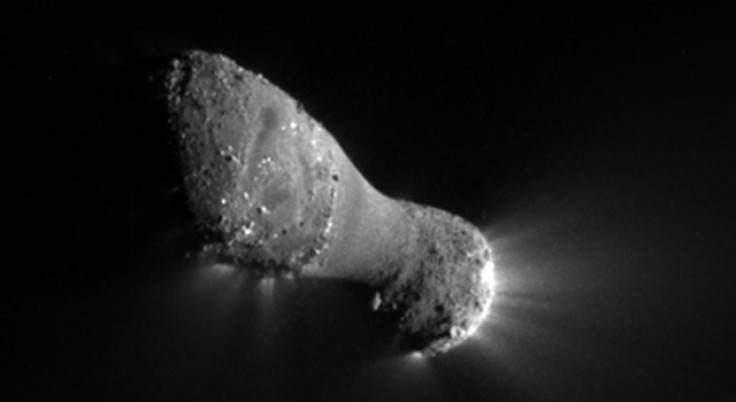 Researchers Find Ocean-Like Water on Comet