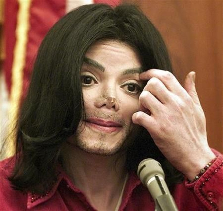 Entertainer Michael Jackson testifies in Santa Maria Superior Court