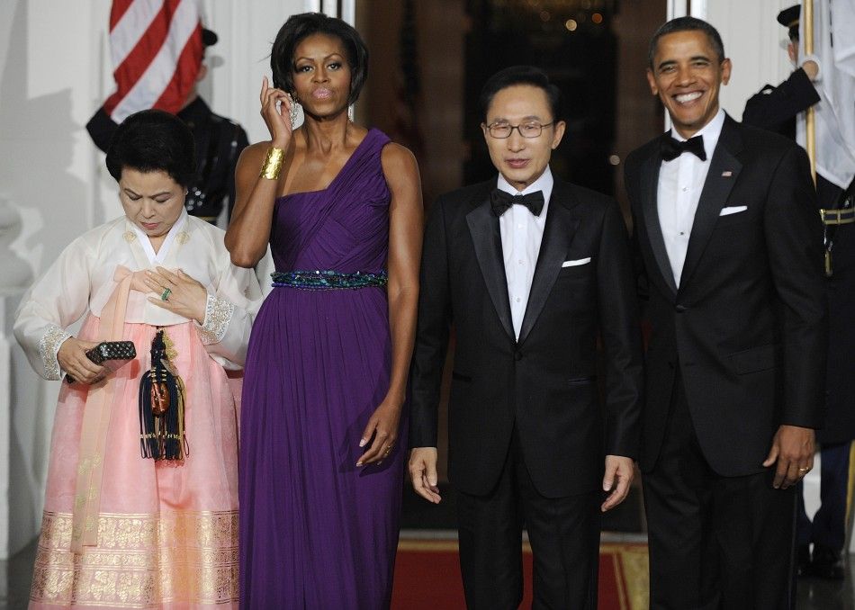 Michelle Obamas One-Shoulder Doo-Ri Chung Gown Dazzles Onlookers at Korean State Dinner 