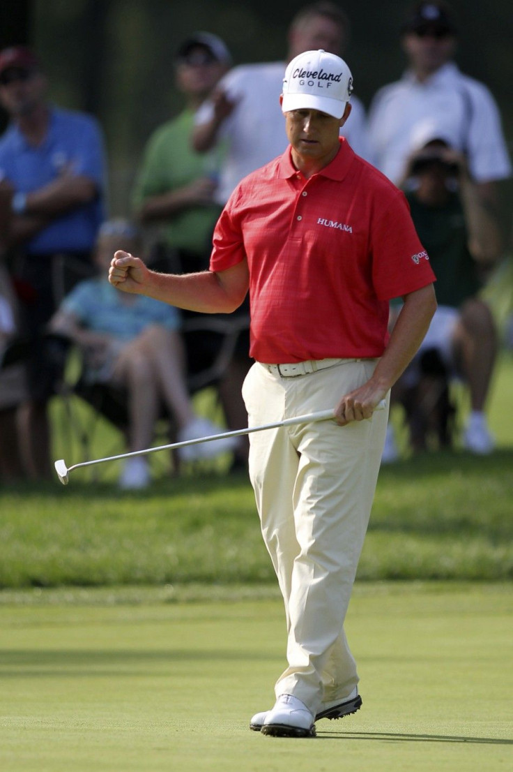 David Toms is in a three way tie for the lead heading into Saturday's US Open action.