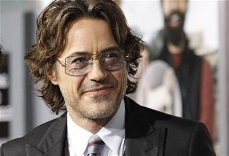 Cast member Robert Downey Jr. attends the premiere of ''Due Date'' at the Grauman's Chinese theatre in Hollywood, California