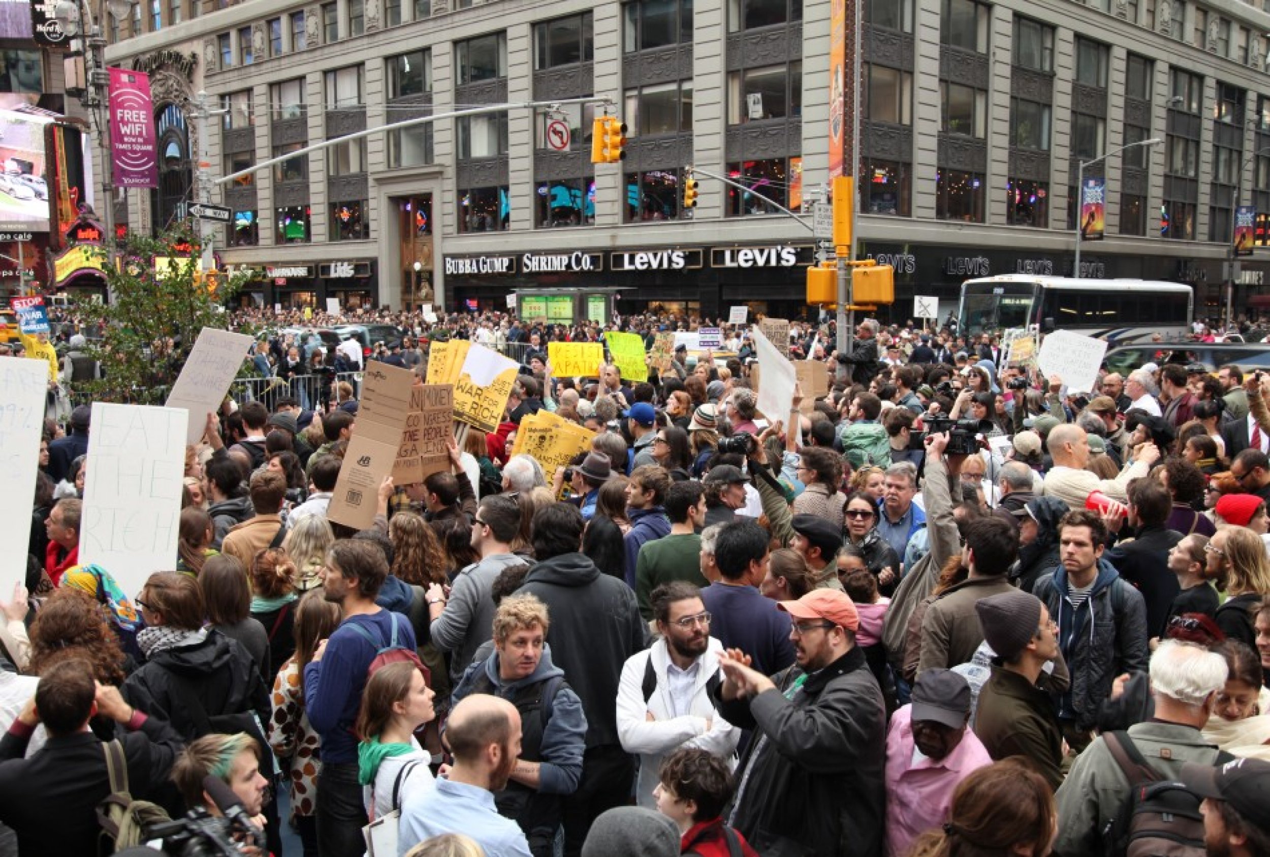 Protesters snarl Times Square traffic