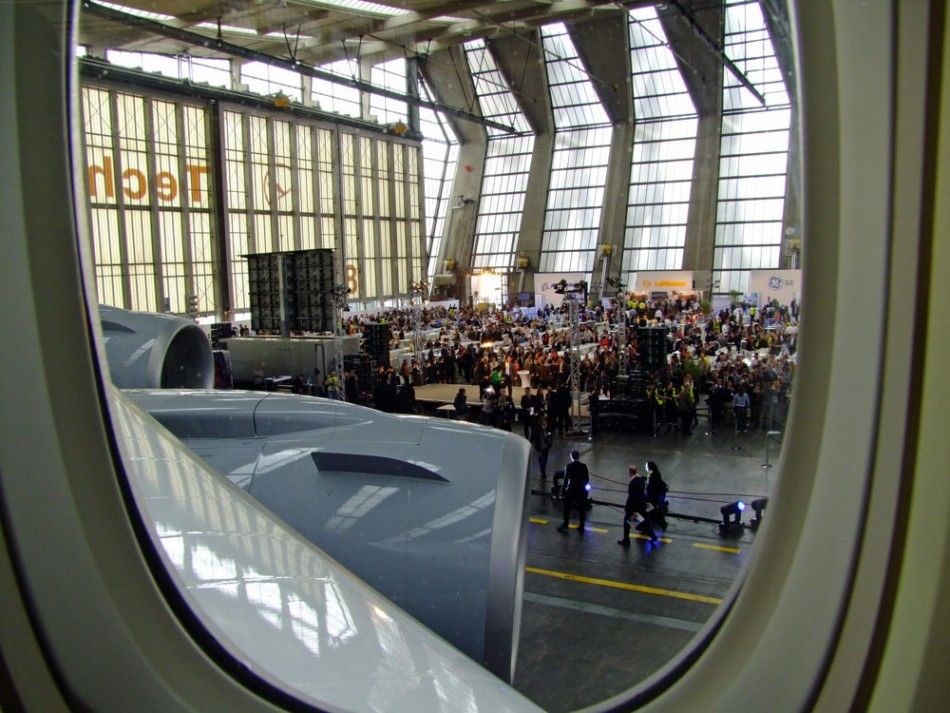 Lufthansa 747-8 Employees