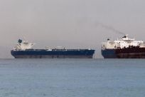 Iranian crude oil supertanker &quot;Delvar&quot;