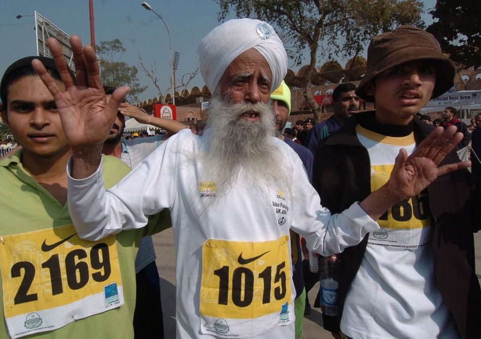 100 Year Old Marathon Runner Fauja Singh Becomes First Centenarian To 