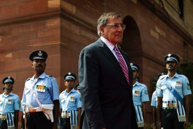 U.S. Defense Secretary Leon Panetta inspects a guard of honor during a welcoming ceremony at the Defence Ministry in New Delhi