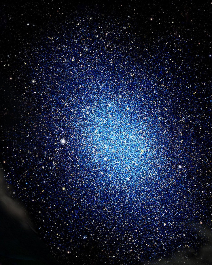 Dwarf galaxies reveal an even distribution of dark matter