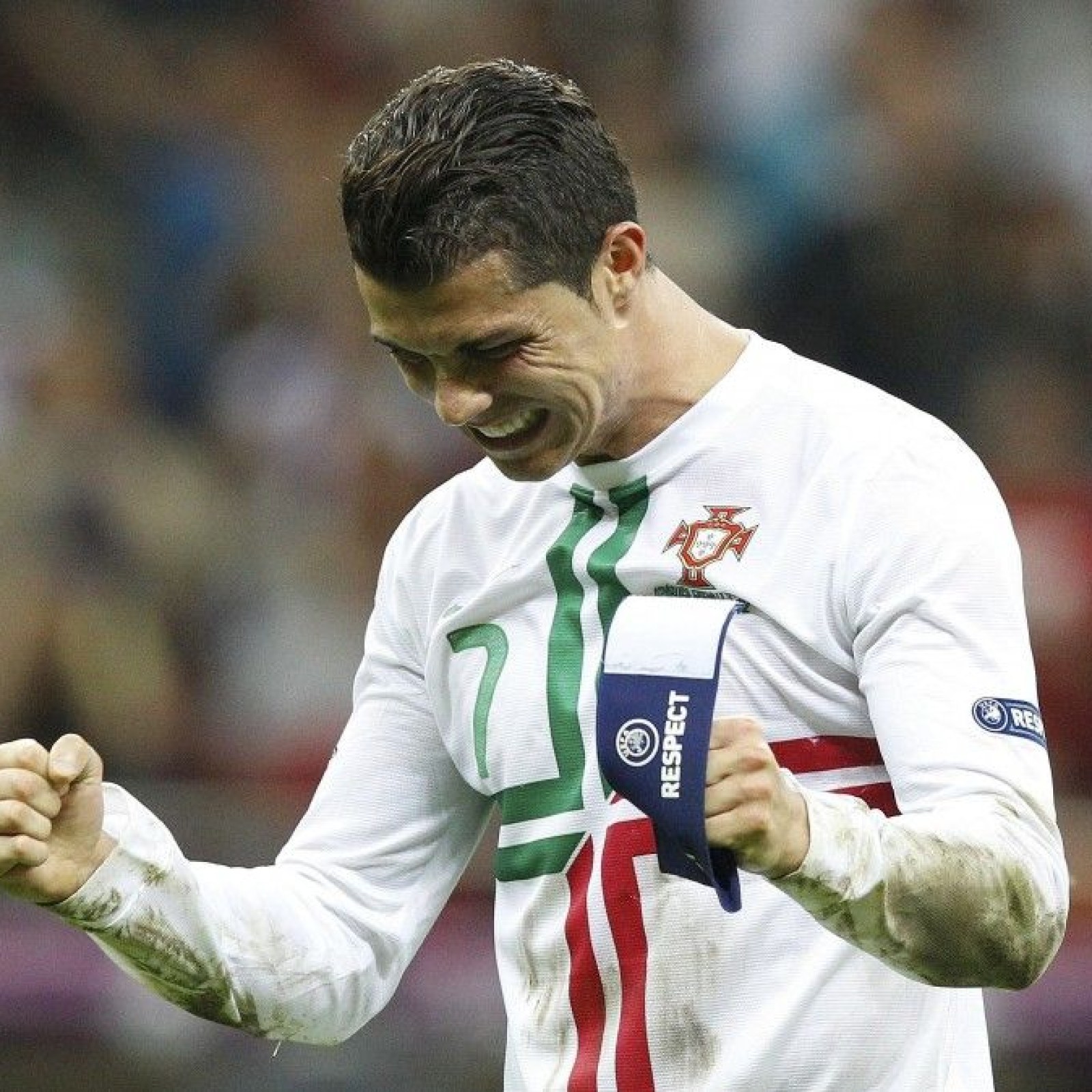 Cristiano Ronaldo 2012 Hairstyle Cristiano Ronaldo Photos In The Match cristiano-ronaldo-2012-hairstyle-cristiano-ronaldo-photos-in-the-match