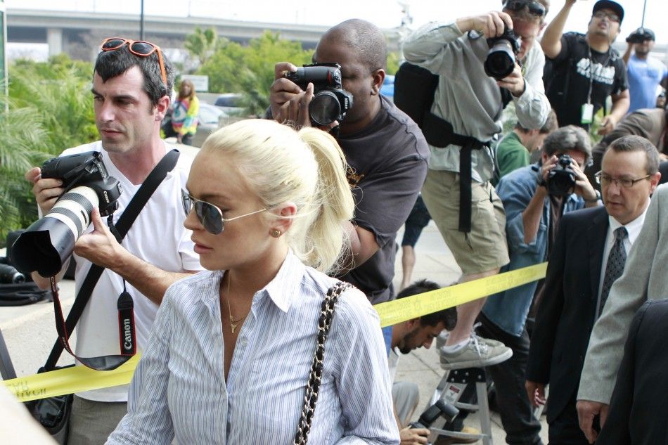 Actress Lindsay Lohan arrives in court in Los Angeles