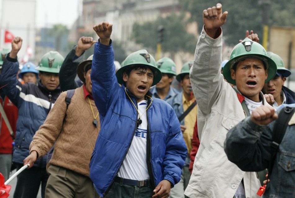 Cerro Verde miners protesting