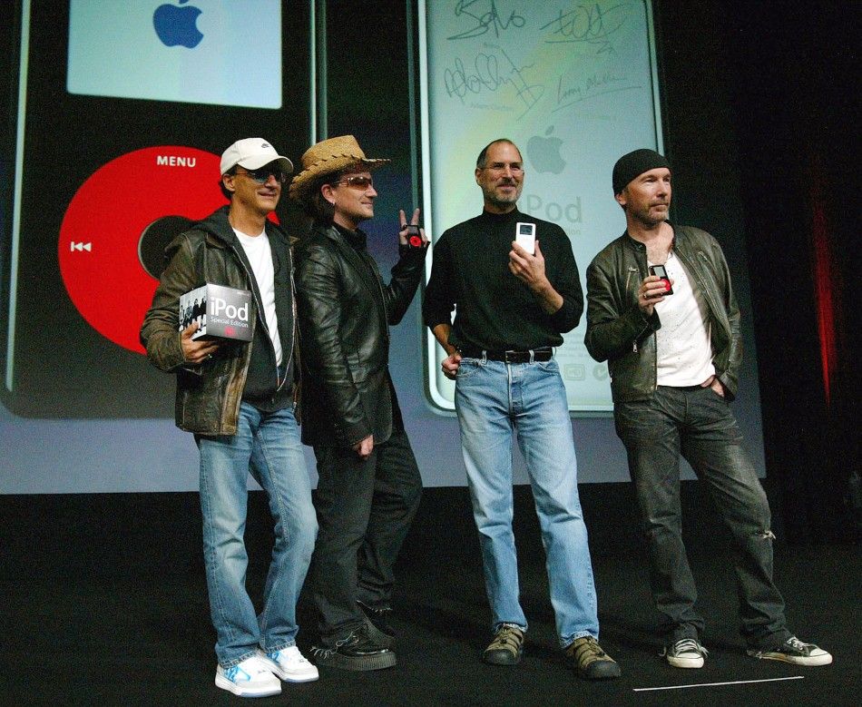 Bono and The Edge help present the U2 iPod