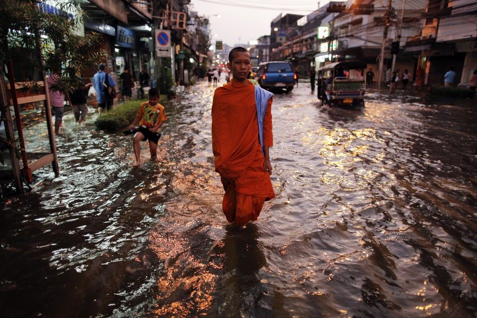 Thailand Floods A Third of the Country Under Water 30 Bn Loss to Economy