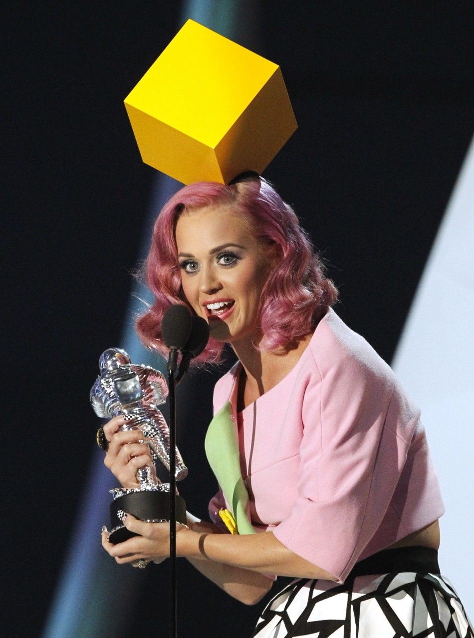 Katy Perry accepts the award for video of the year for quotFireworkquot at the 2011 MTV Video Music Awards in Los Angeles