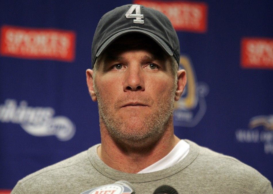 Brett Favre Signs On As Offensive Coordinator For High School Football ...