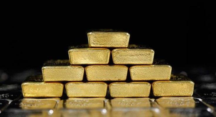 Gold Retreats In Line With Euro, Stocks