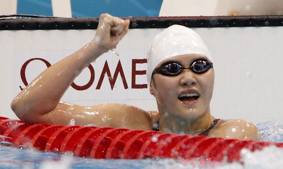 Ye Shiwens World Record Olympic Swim quotImpossiblequot Says Top US Coach China Defends Swimmer, Slams US Bias photos