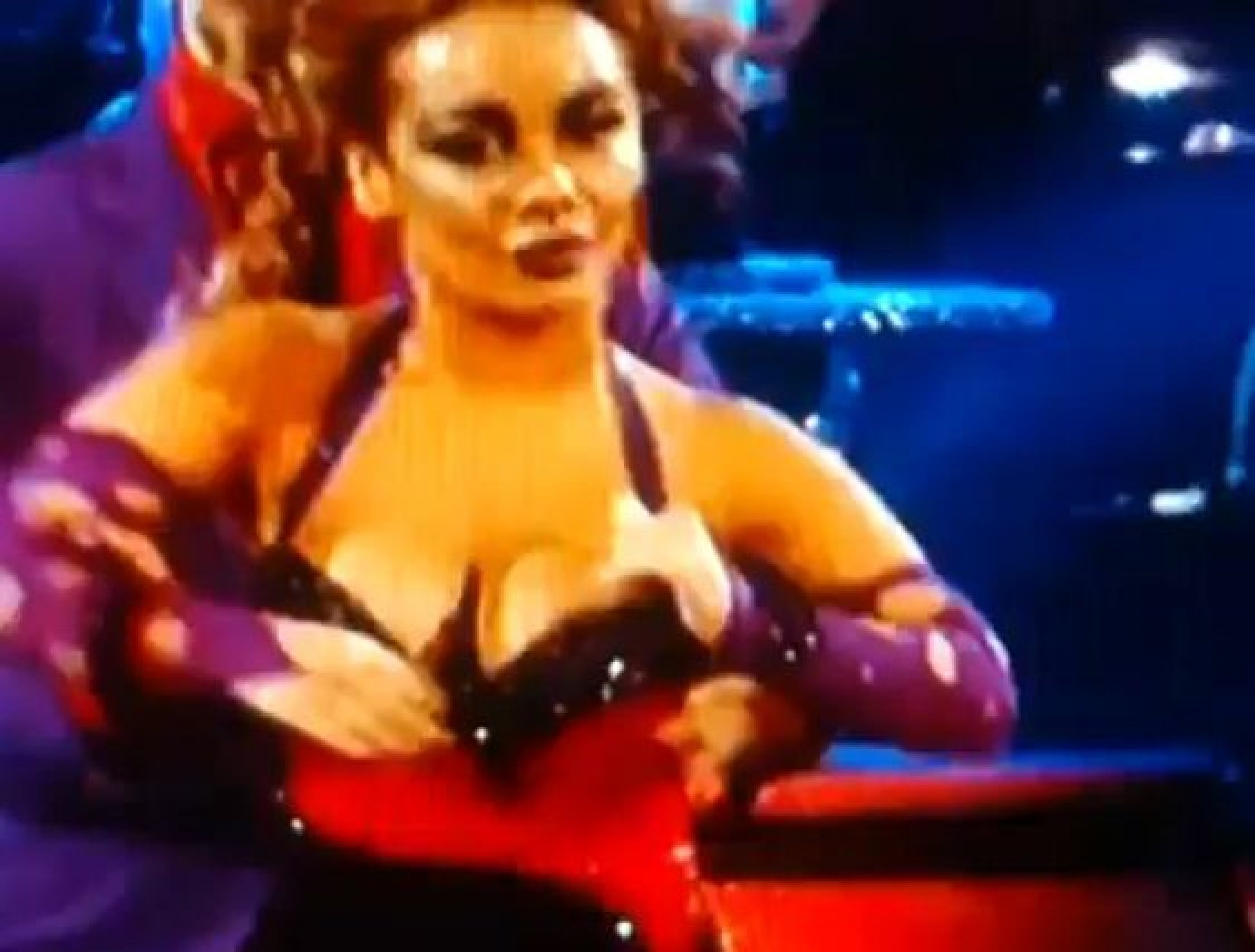 Chelsee Healey Nip Slip: 'Accidental' Wardrobe Malfunction on 'Strictly's  Halloween Special Exposed Much More [PHOTOS, VIDEO]