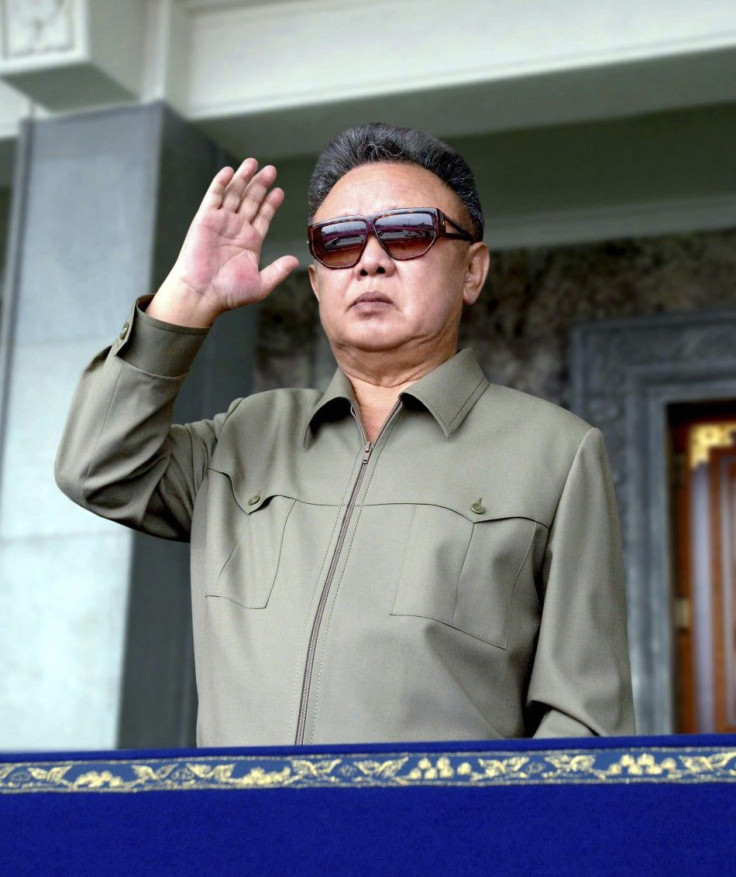 North Korean leader Kim Jong-il looks at soldiers taking part in a military parade in Kim Il-Sung Square in Pyongyang