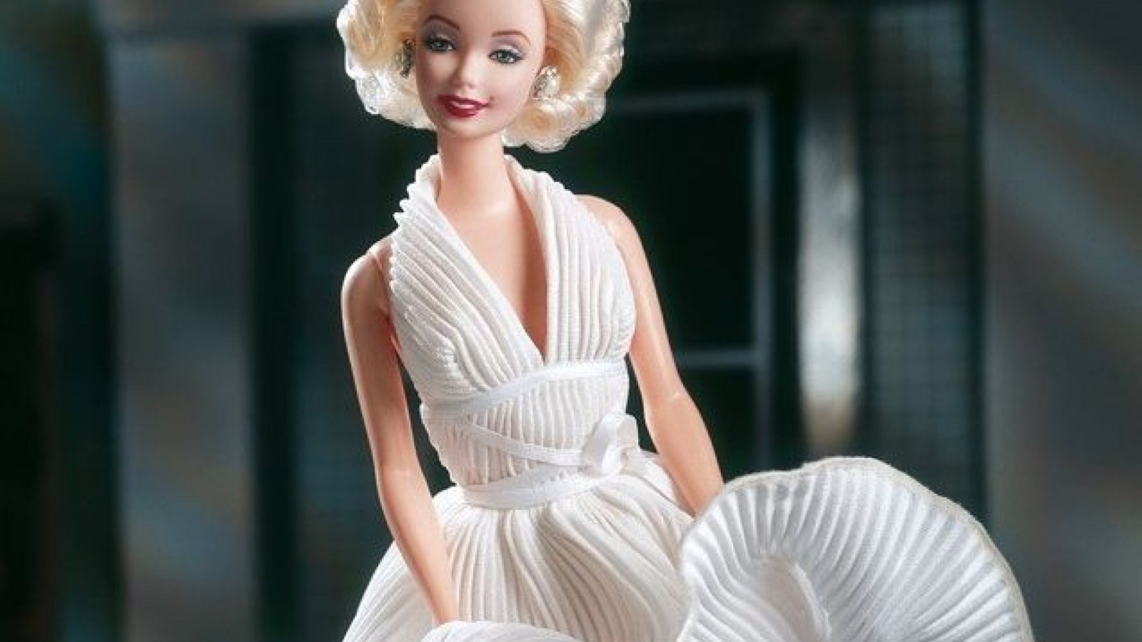 Marilyn Monroe, Elvis Presley And The Booming Business Of Dead Celebrities | IBTimes Marilyn Monroe, Elvis Presley And The Booming Business Of Dead Celebrities | IBTimes