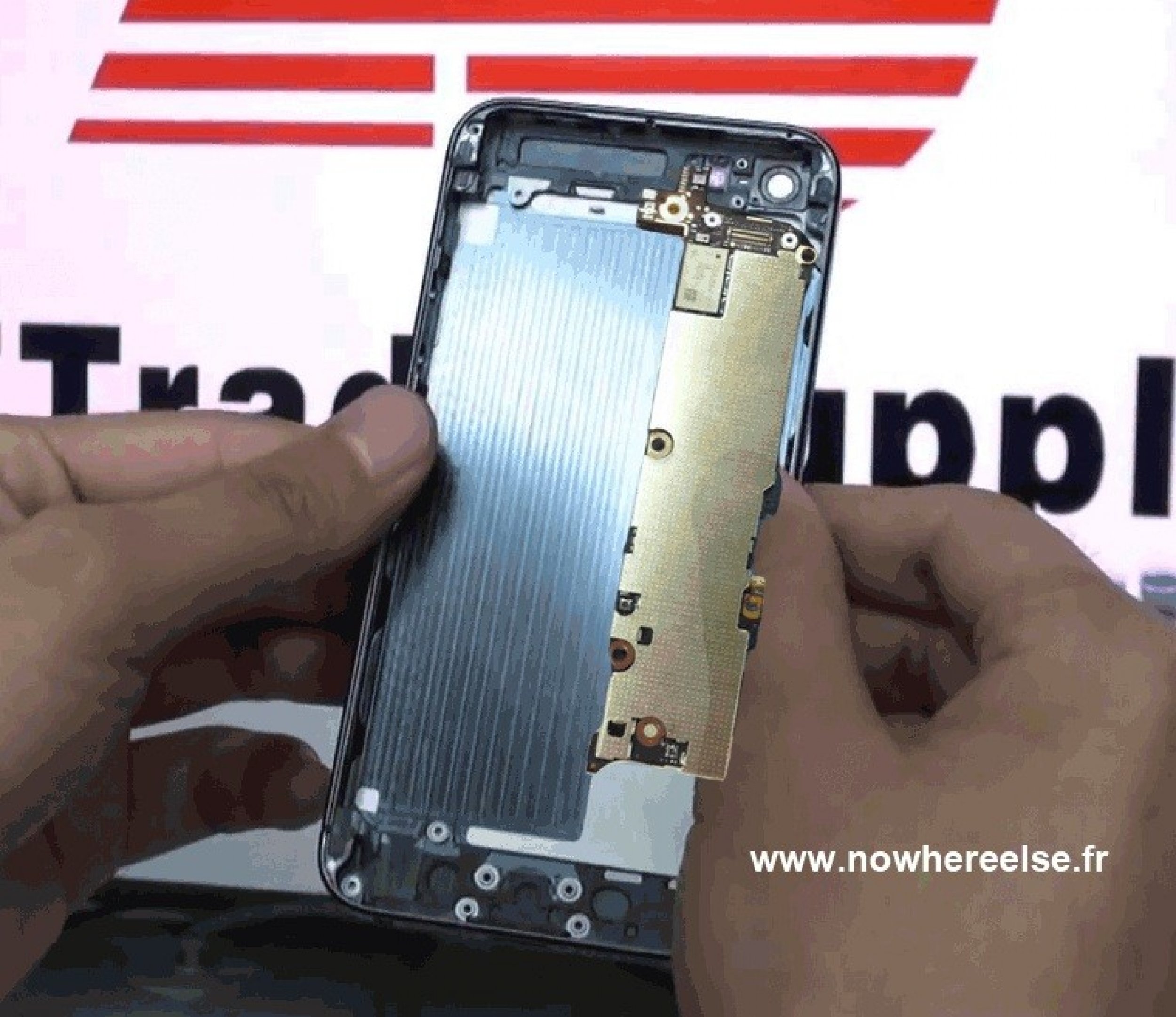 Apple iPhone 5 Features Leaked Logic Board Perfectly Fits Previous Specs Rumors, Components PICTURES