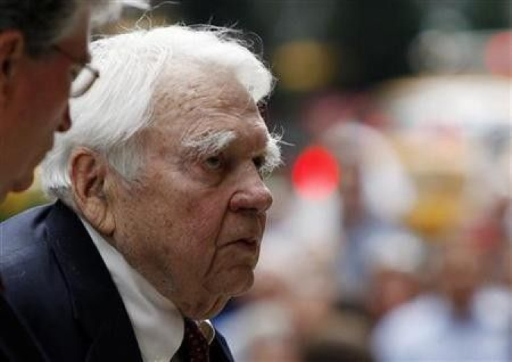 Andy Rooney arrives for the funeral service for longtime CBS News anchor Walter Cronkite at St.Bartholomew&#039;s Church in New York, July 23, 2009.