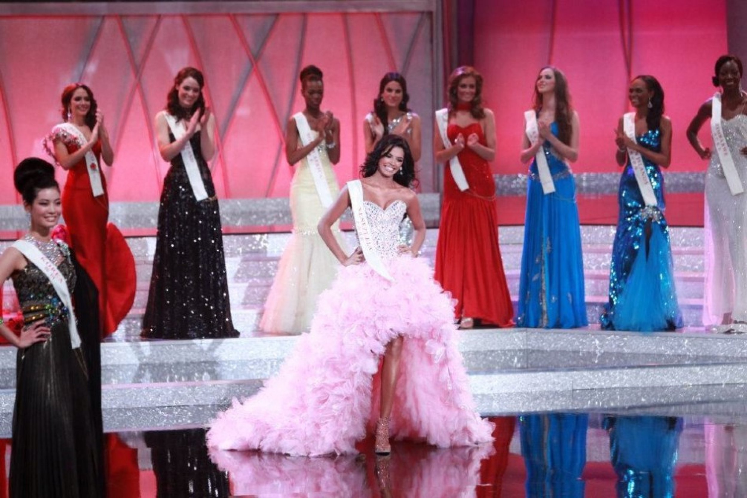 Miss World 2011 Miss Venezuela, Ivian Sarcos Wins the Crown, Full Coverage PHOTOS