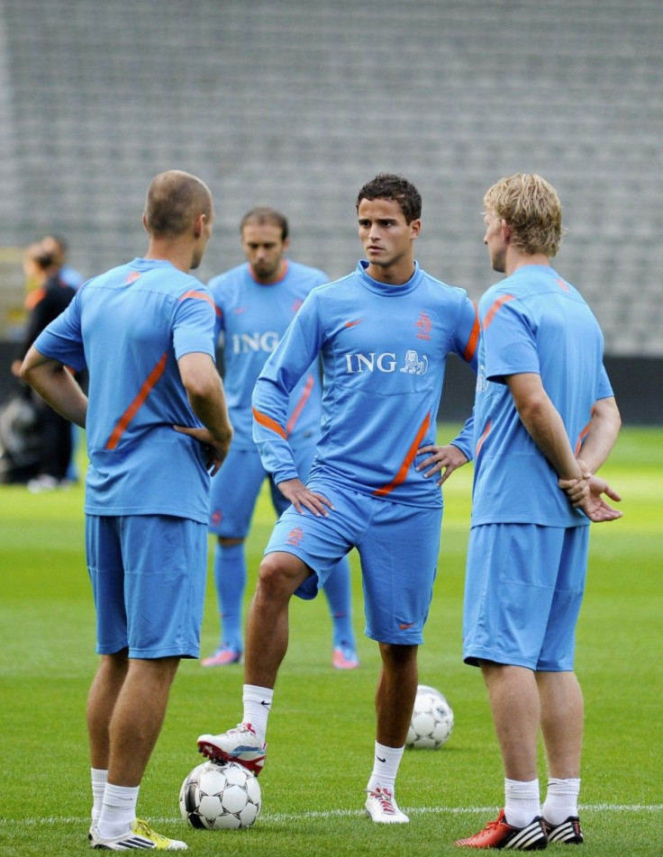 Ibrahim Afellay (Center)