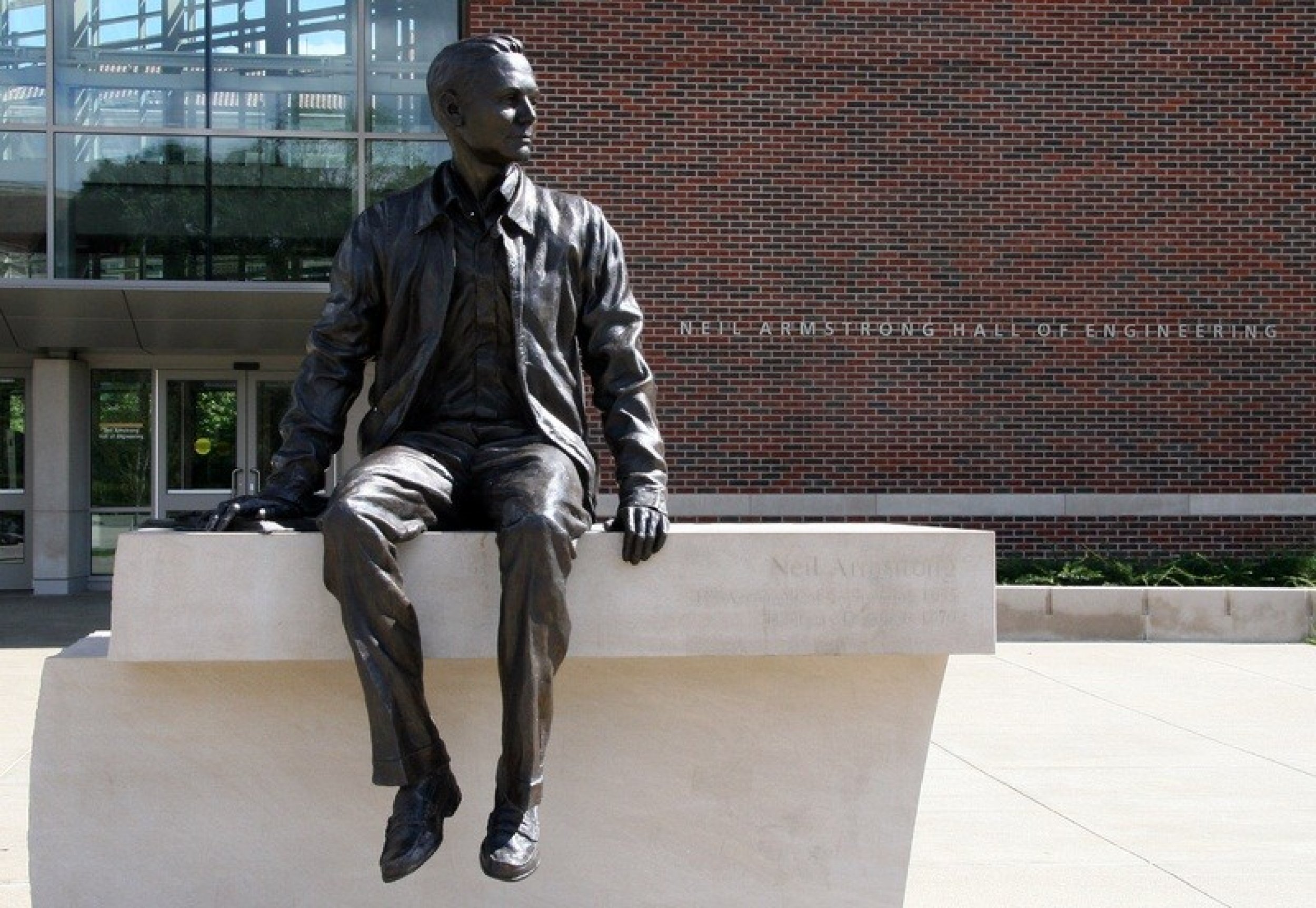 Armstrong Statue