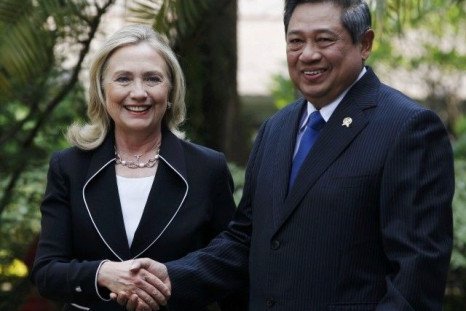 Clinton with Yudhoyono