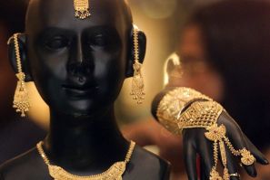 Gold jewelry display in Calcutta