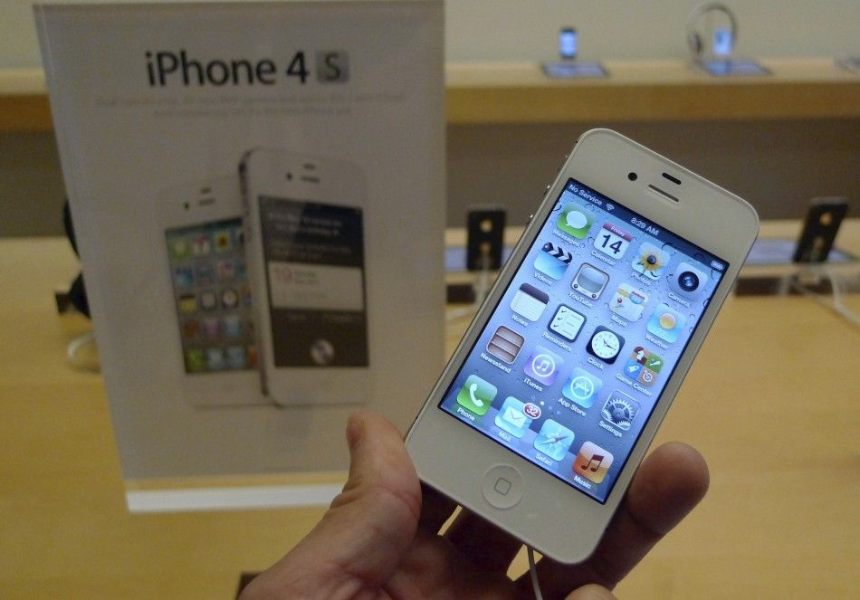 Apple iPhone 4S