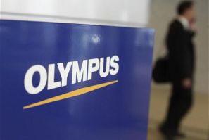 Olympus ex-CEO campaigns to oust board