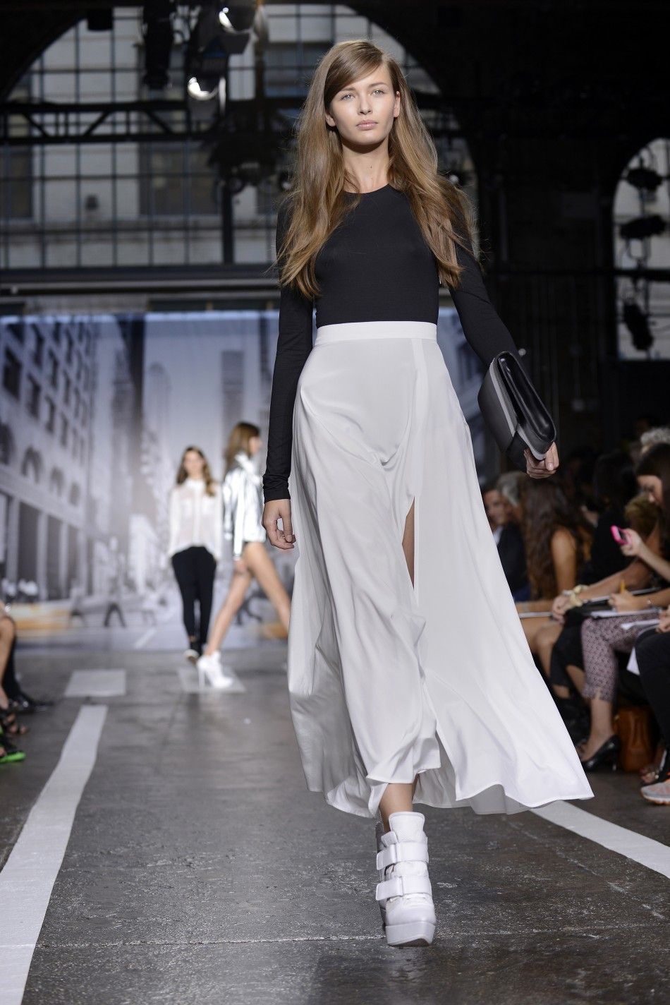 Donna Karan Ready To Wear Fashion Show, Collection Fall Winter 2013  presented during New York Fashion Week, runway look#040 – NOWFASHION