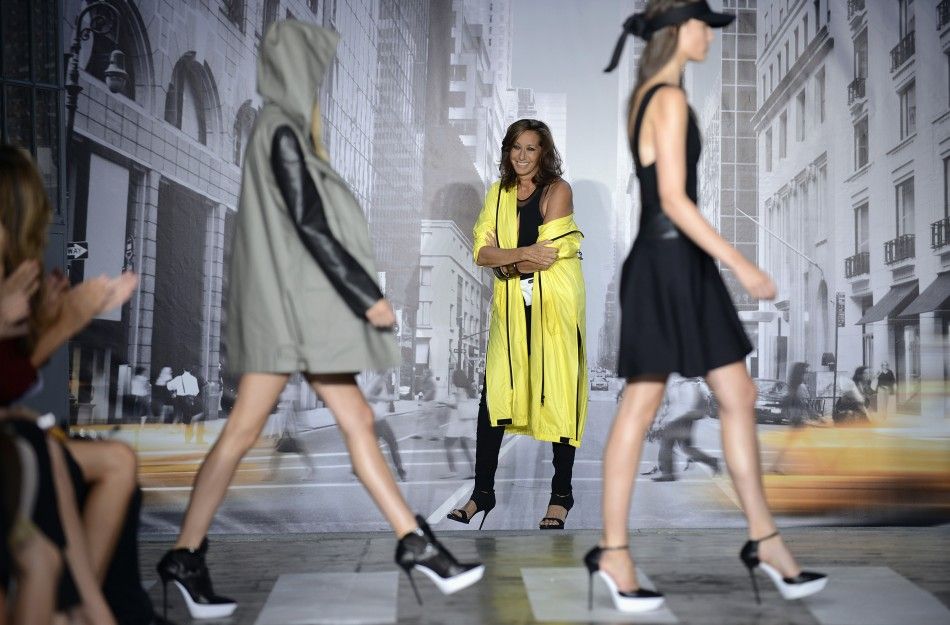 New York Fashion Week: Donna Karan Returns to Her Roots – The