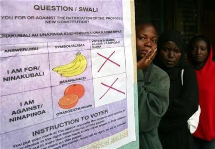 Kenyan women line up at a polling station