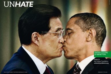 President Barack Obama locks lips with China's Hu Jintao 