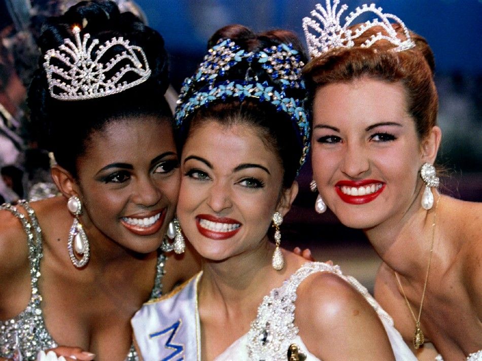 Aishwarya Rai was crowned Miss World 1994 November 19