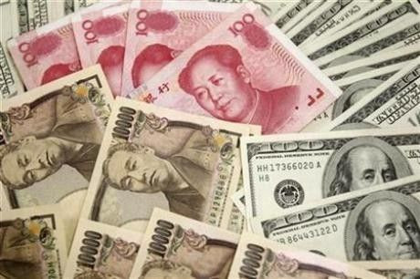 Japanese 10,000 yen notes, U.S. $100 notes, and Chinese 100 yuan notes in a picture illustration