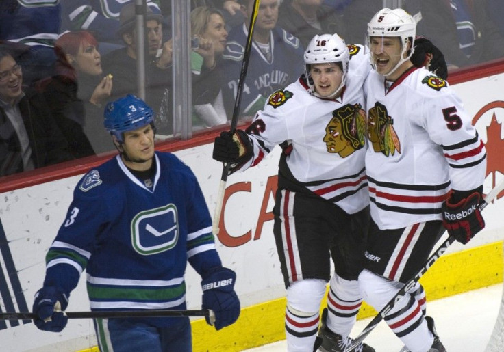 Blackhawks enjoy revenge romp over Canucks