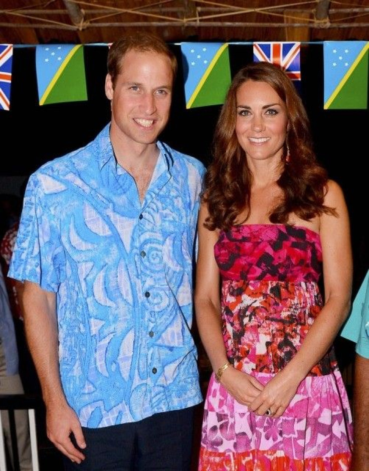 William and Kate in Traditional Dresses in Solomon Islands