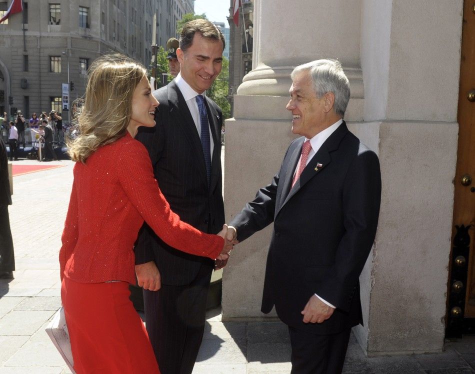 Spains Princess Letizia Wears Red on Official Visit to Chile