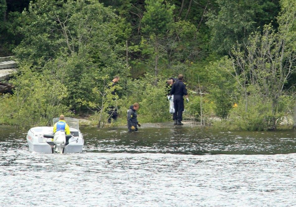Police continue their investigations on the Utoeya island in the Tyrifjorden lake