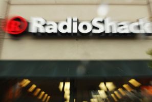 RadioShack is getting rid of T-Mobile in favor of Verizon.