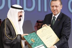 Turkey&#039;s Prime Minister Tayyip Erdogan receives the &quot;King Faisal International Prize&quot; from Saudi King Abdullah in Riyadh