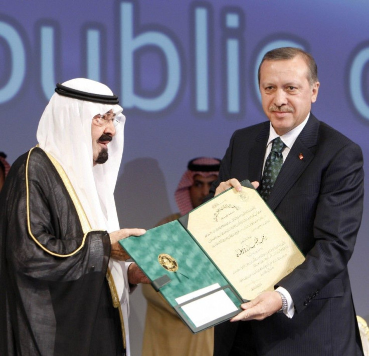 Turkey&#039;s Prime Minister Tayyip Erdogan receives the &quot;King Faisal International Prize&quot; from Saudi King Abdullah in Riyadh