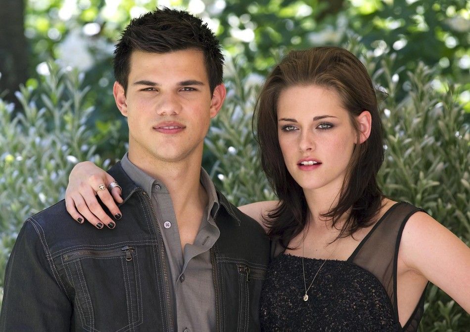 U.S. actors Kristen Stewart and Taylor Lautner pose during a photo call to promote the movie quotThe Twilight Saga Eclipsequot in downtown Rome.