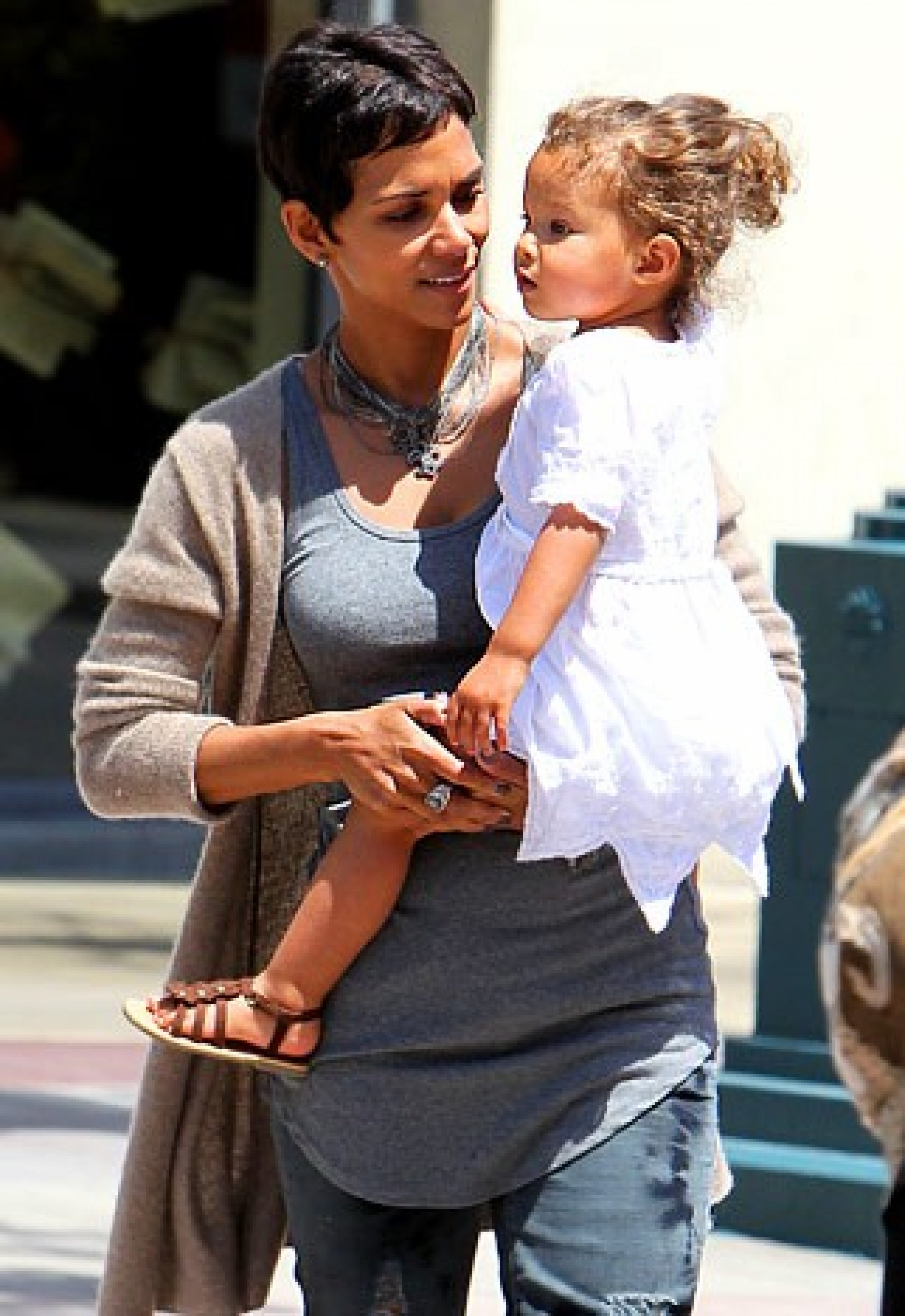 Hollywood Mommies and Their Kids (PHOTOS) | IBTimes