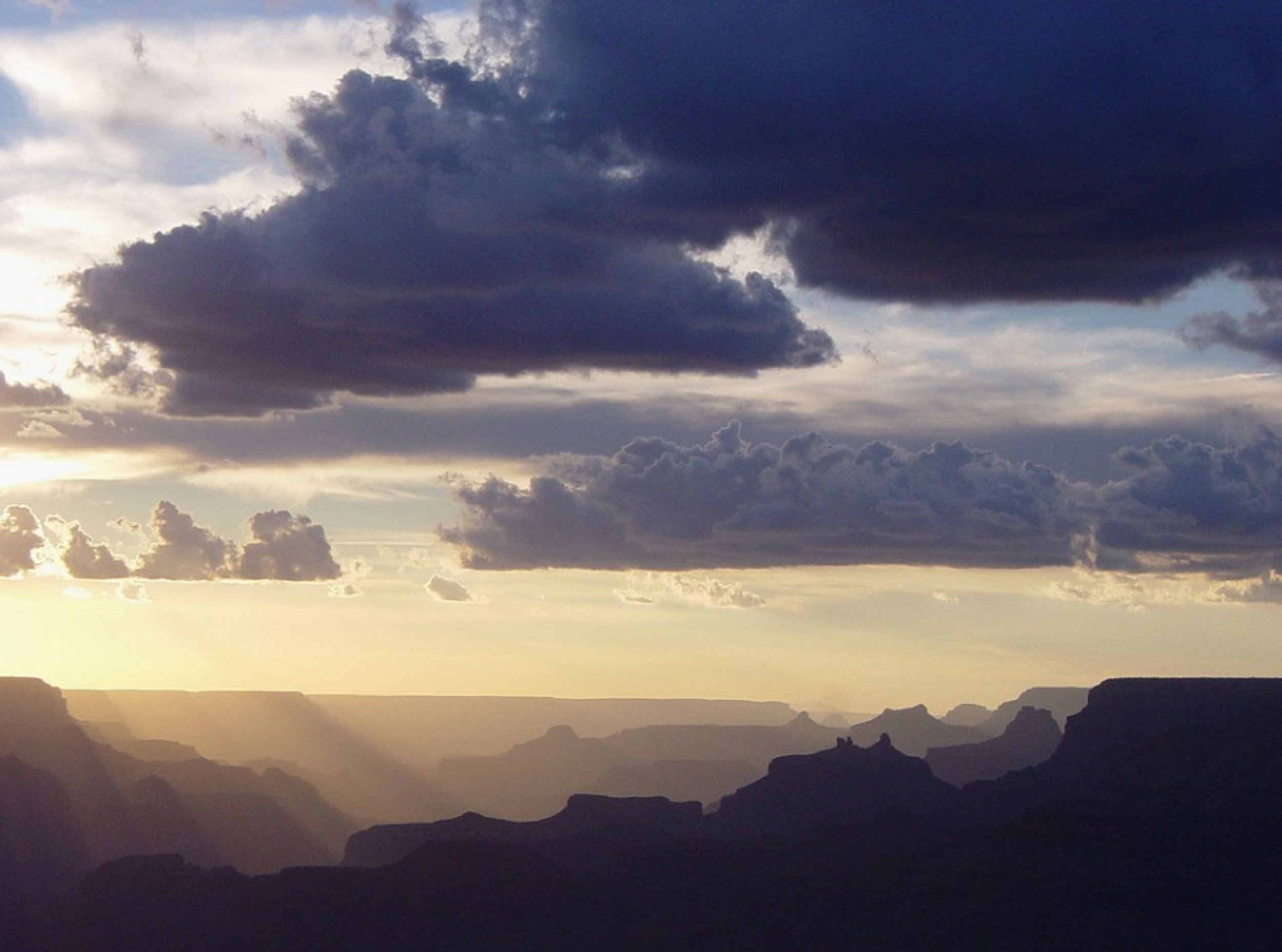 Looking west across grand canyon at the sunset from desert view point