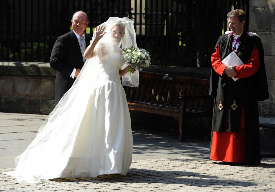 Stunning Zara Phillips dazzles in a Stewart Parvin Wedding Gown.